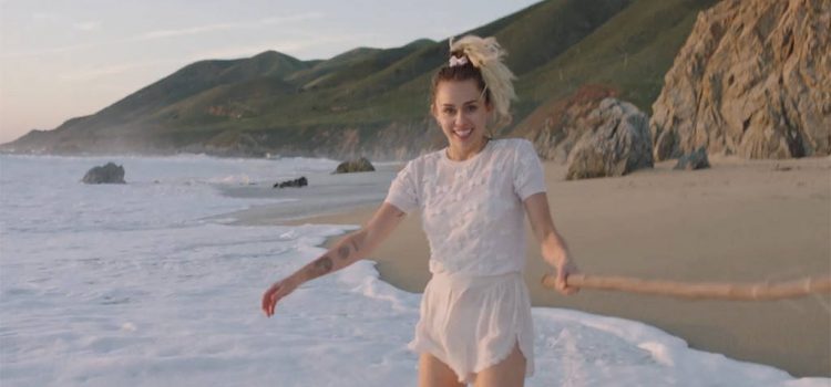 Miley Cyrus – Malibu 歌詞を和訳してみた