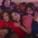 TWICE – Merry & Happy 歌詞を和訳してみた